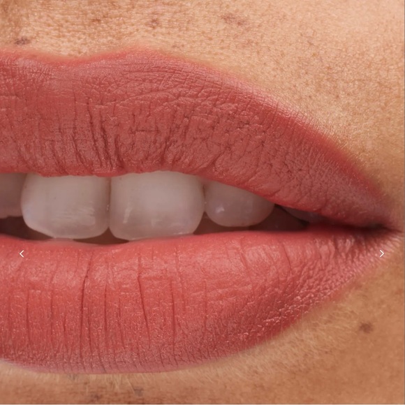 NEW Glossier G Suit Soft Touch Lip Crème Shade Lane - Picture 3 of 11